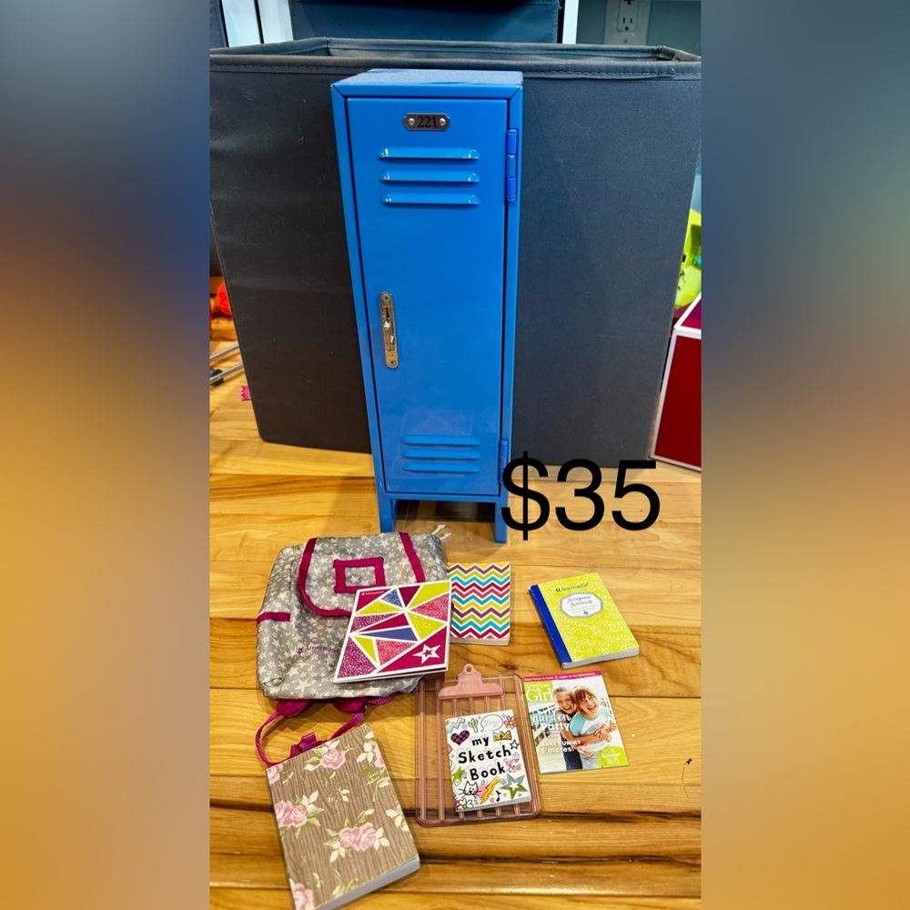 AMERICAN GIRL Blue Mini Locker with Assorted Notebooks